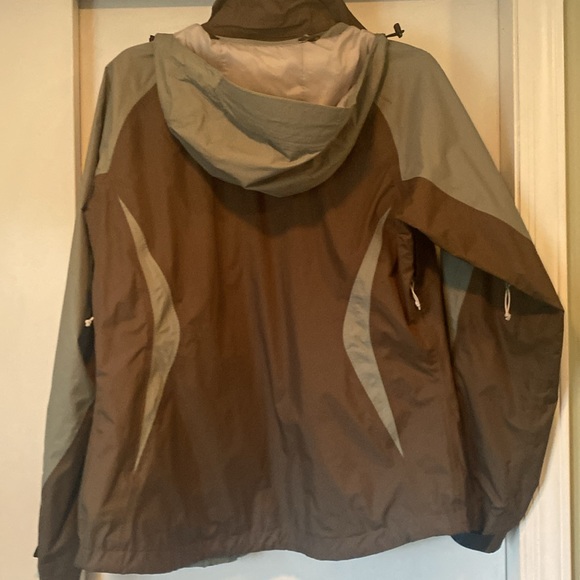 North Face Lightweight Jacket - Picture 3 of 12